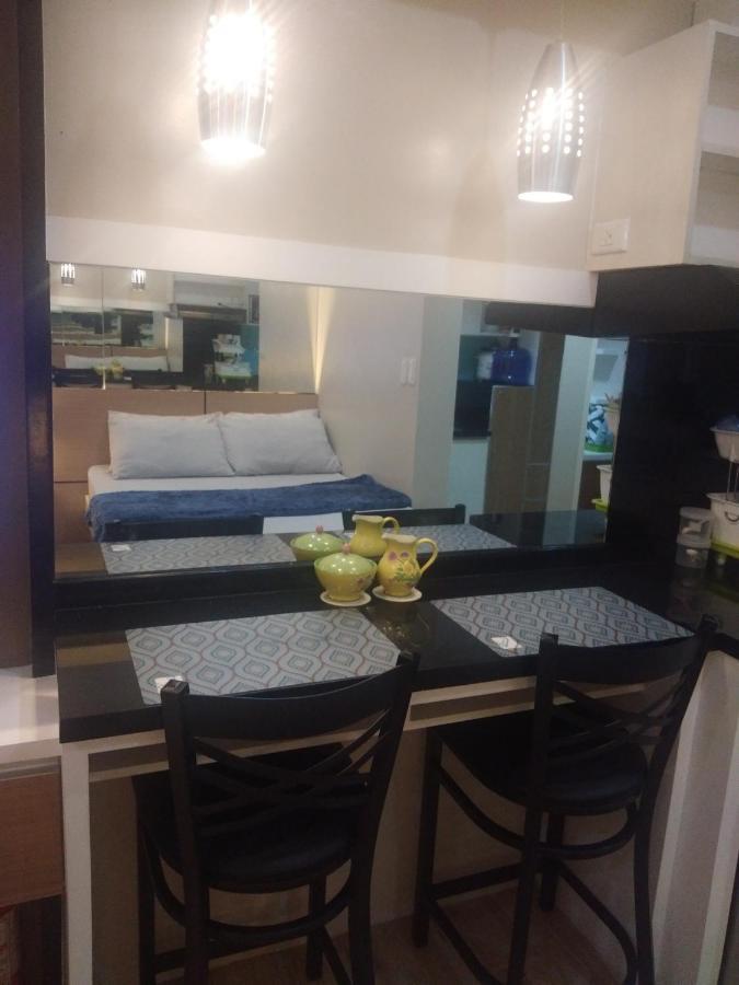 Sunvida Tower Residences Infront Of Sm City Cebu Esterno foto