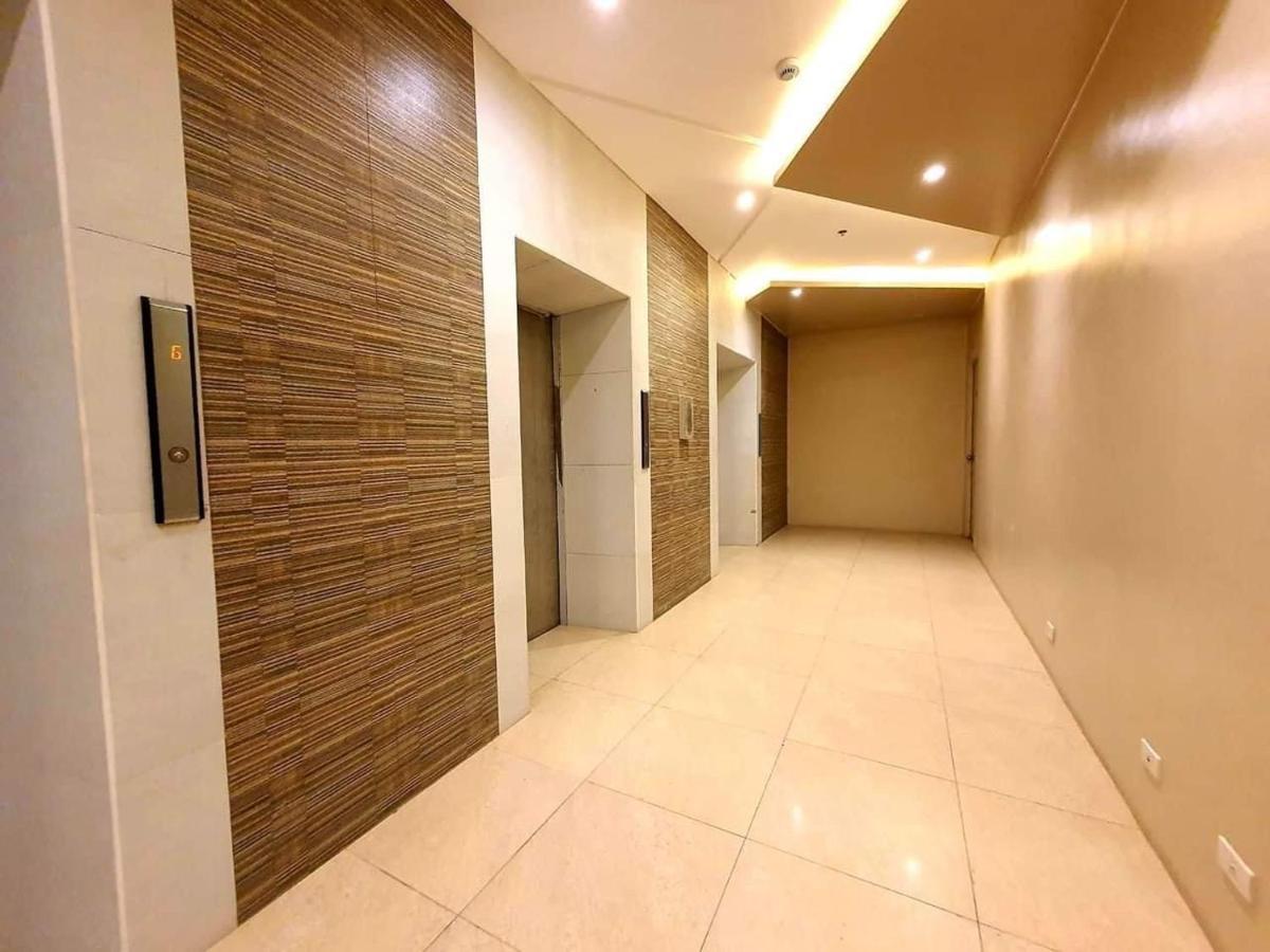 Sunvida Tower Residences Infront Of Sm City Cebu Esterno foto